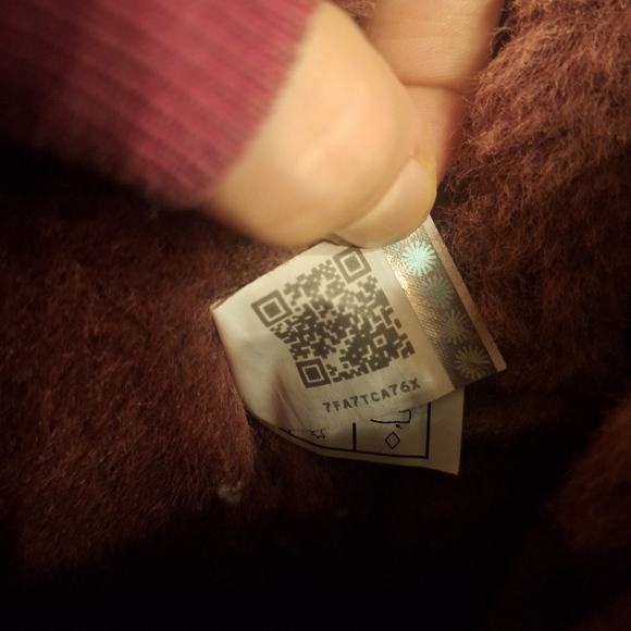 UGG- Burgandy Bailey Bow II - Picture 3 of 4